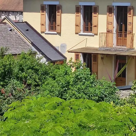 Appart hôtel Les Jardins Du Chateau *